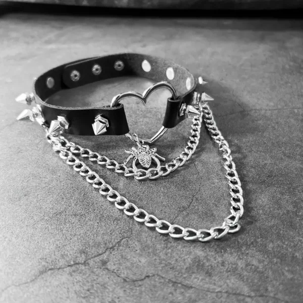 Choker de corazon y araña - Imagen 4